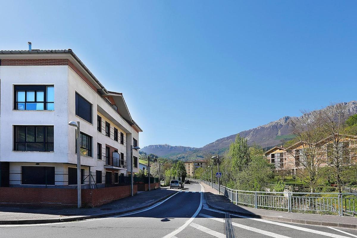 Apartamento Junto A Aizkorri Zegama Exterior foto